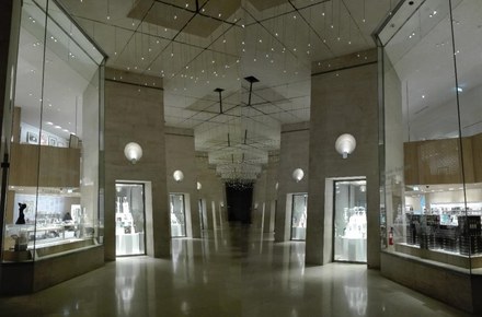Louvre_galerie_boutiques_montageCDV.jpg