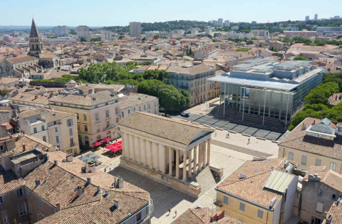 Nîmes minérale