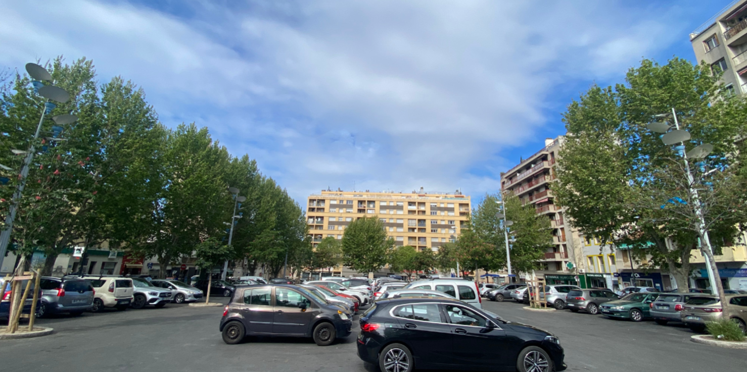 Marseille   place Bernard Cadenat (3)