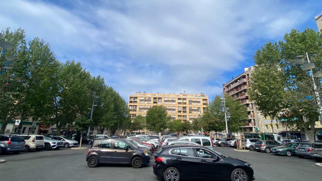 Marseille   place Bernard Cadenat (3)