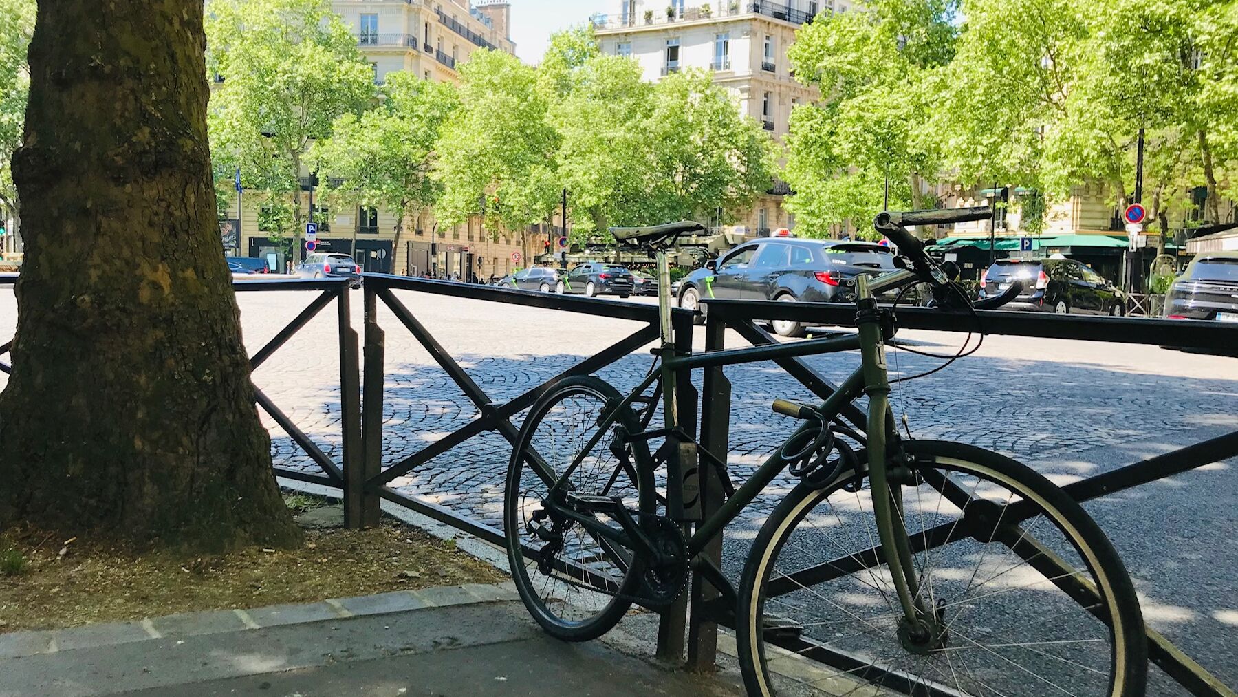 Place Victor Hugo, Paris 16